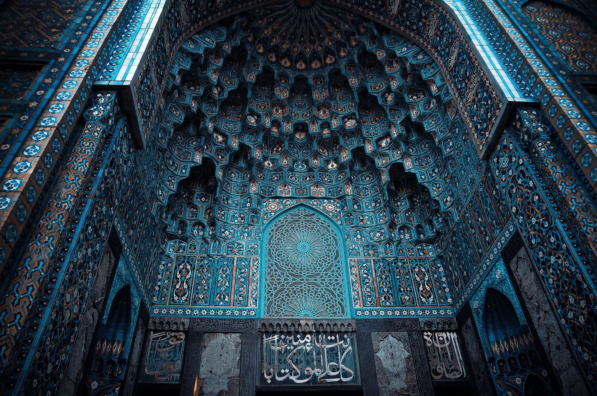 Экскурсия внутрь соборной мечети