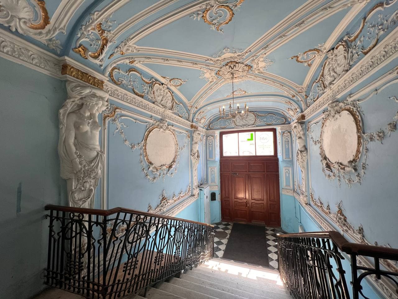 По дворам и парадным Петербурга, персональная экскурсия